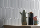 Cifre Alma Scale Pearl - 8x21,5 cm – Wit/Beige - Keramisch - Visschub - Wandtegel - Glans